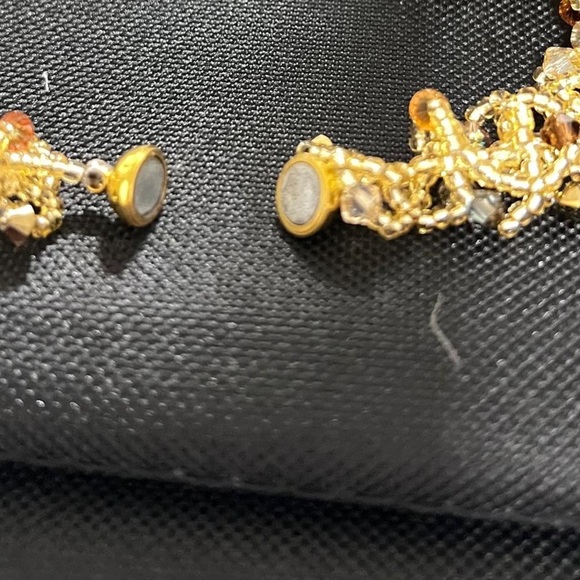 Elegant Gold and Orange Beaded Necklace - Picture 5 of 6